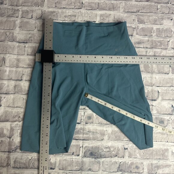 NWT Nike Zenvy Women's Training High-Rise 8" Shorts Size Small (Teal) DQ6003-006 - Picture 16 of 16